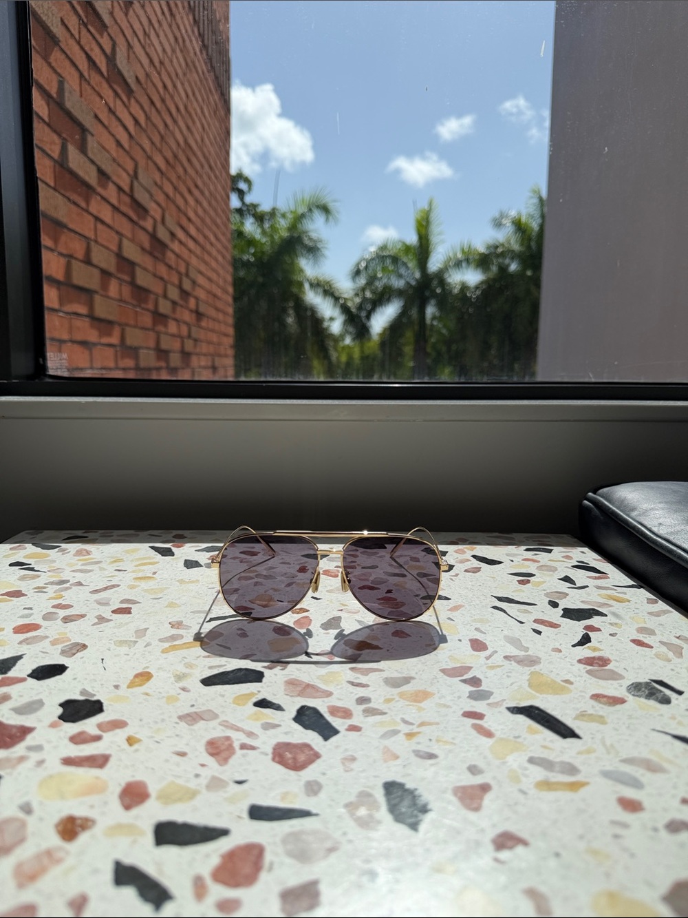 Givenchy Eyewear
City pilot-frame sunglasses!